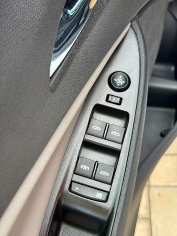 Chevrolet - 1.0 TURBO FLEX PREMIER AUTOMÁTICO - Branco - 14 - Tropical Multimarcas - Nossa Marca é Confiança!