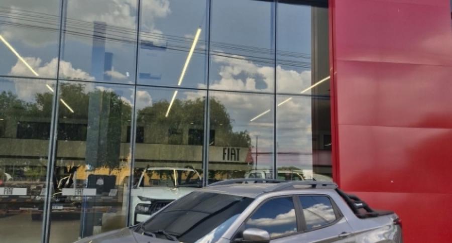 Fiat - 1.8 16V EVO FLEX FREEDOM AT6 - Prata - Tropical Multimarcas - Nossa Marca é Confiança!