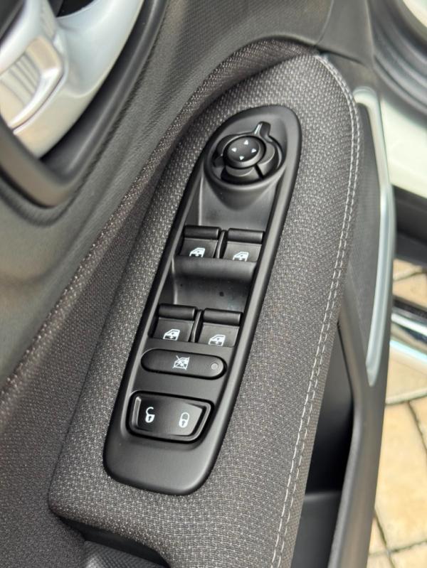 Fiat - 1.3 TURBO 270 FLEX FREEDOM AT6 - Branco - 13 - Tropical Multimarcas - Nossa Marca é Confiança!