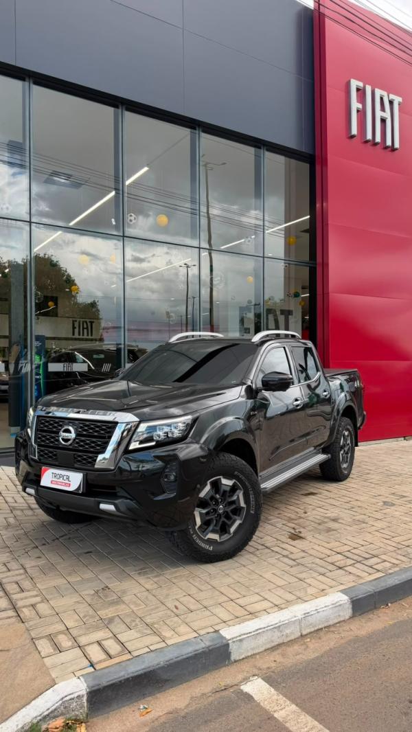 Nissan - 2.3 16V TURBO DIESEL PLATINUM CD 4X4 AUTOMÁTICO - Preto - 1 - Tropical Multimarcas - Nossa Marca é Confiança!