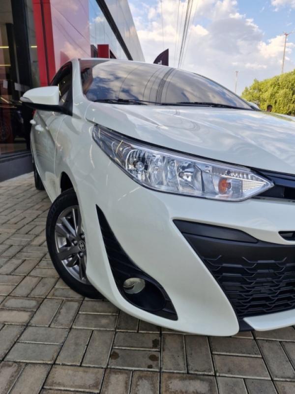Toyota - 1.3 16V FLEX XL MULTIDRIVE - Branco - 4 - Tropical Multimarcas - Nossa Marca é Confiança!