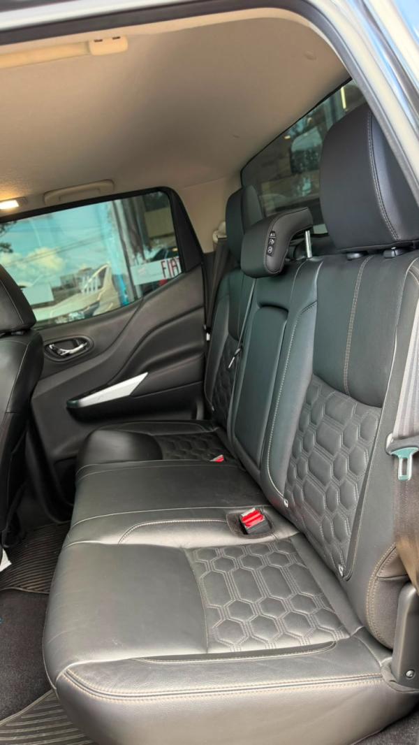 Nissan - 2.3 16V TURBO DIESEL PLATINUM CD 4X4 AUTOMÁTICO - Preto - 10 - Tropical Multimarcas - Nossa Marca é Confiança!