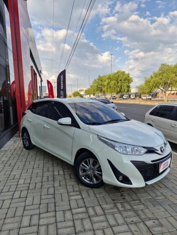 Toyota - 1.3 16V FLEX XL MULTIDRIVE - Branco - 2 - Tropical Multimarcas - Nossa Marca é Confiança!
